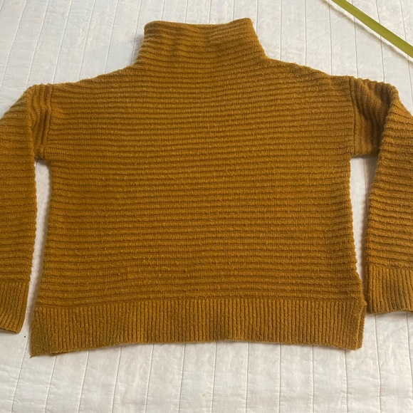 Madewell Belmont Mockneck Sweater in Orange XS (‼️fits closer to a medium) - Picture 8 of 11